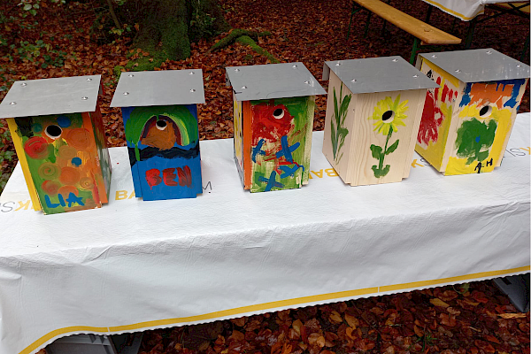 wunderschön bemalte Nistkasten